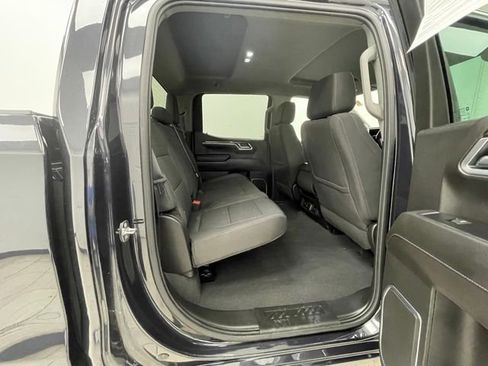 Used 2022 Chevrolet Silverado 1500 LT AWD/4WD image 14