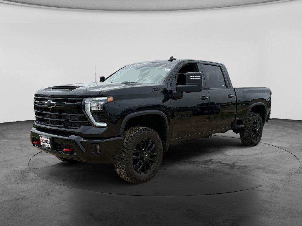 Used 2025 Chevrolet Silverado 2500 LT w/ Trail Boss Package AWD/4WD image 5