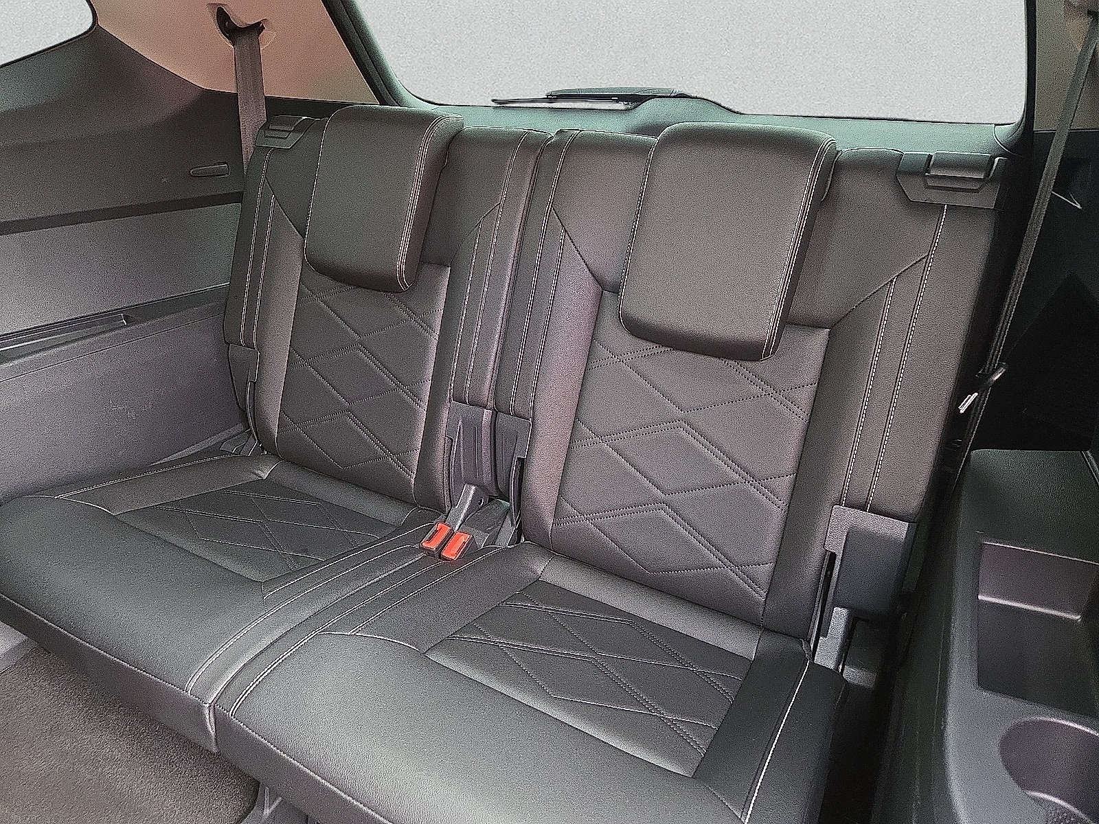Used 2025 Volkswagen Atlas SE FWD image 11