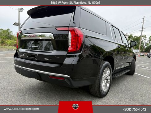 Used 2022 GMC Yukon XL SLT w/ SLT Luxury Package AWD/4WD image 41