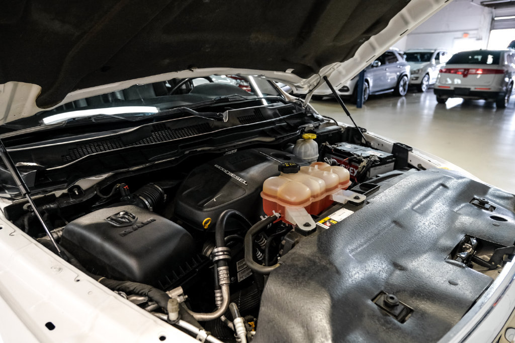 Used 2018 RAM 1500 Laramie AWD/4WD image 45