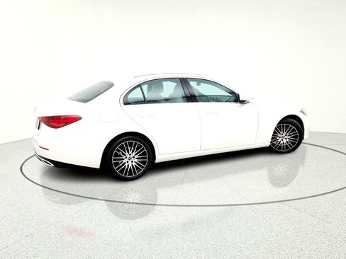 Used 2025 Mercedes-Benz C 300 Sedan image 10