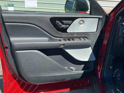 New 2025 Lincoln Aviator Black Label w/ Black Label Special Edition image 12