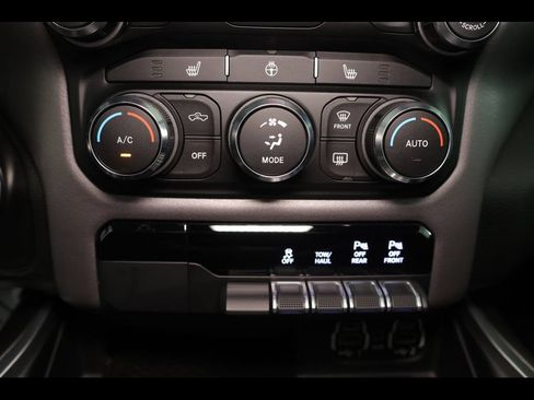 Used 2023 RAM 1500 Big Horn AWD/4WD image 28