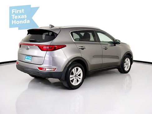 Used 2017 Kia Sportage LX w/ LX Popular Package image 8
