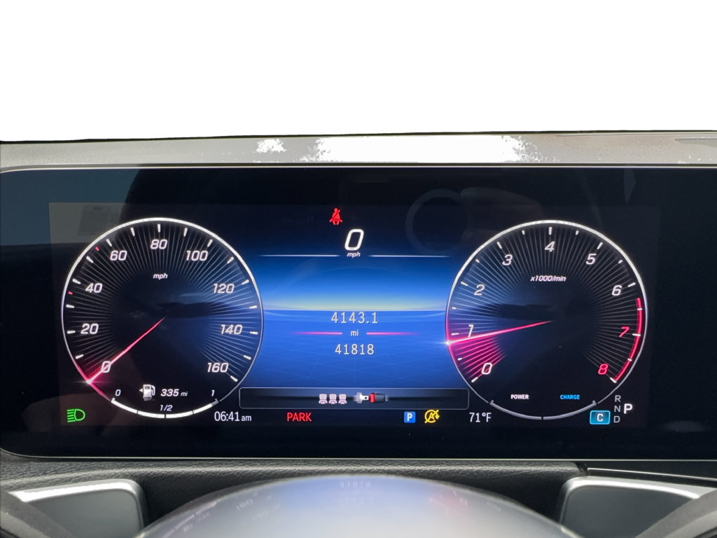Used 2025 Mercedes-Benz GLB 250 4MATIC image 36