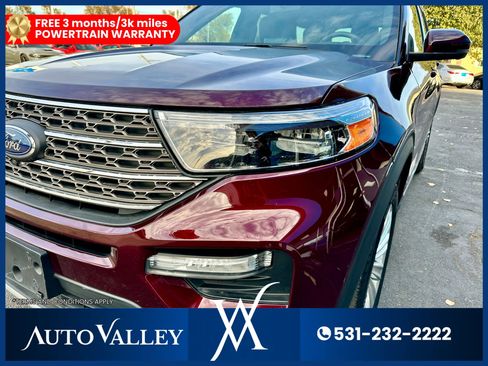 Used 2022 Ford Explorer King Ranch w/ Premium Technology Package image 12