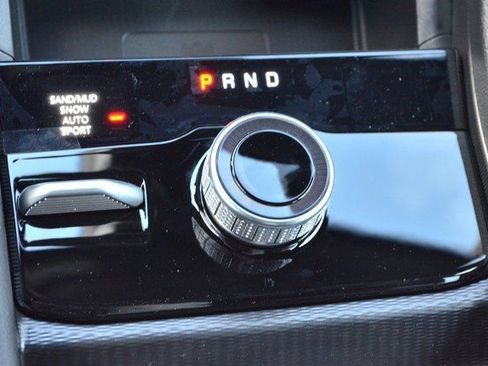 New 2025 Jeep Grand Cherokee Limited w/ Luxury Tech Group II image 25