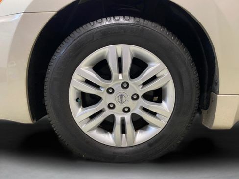 Used 2010 Nissan Altima 2.5 SL w/ SL Pkg FWD image 7