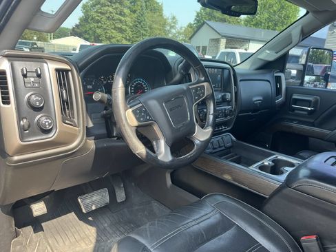 Used 2019 GMC Sierra 3500 Denali w/ Duramax Plus Package AWD/4WD image 19