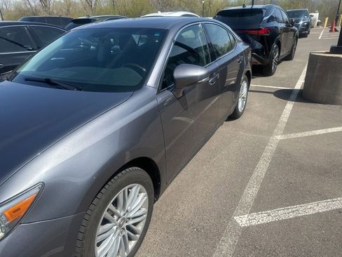 Used 2013 Lexus ES 350 w/ Luxury Pkg FWD image 4