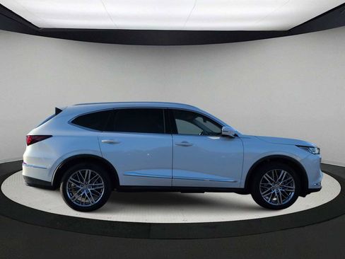 Used 2022 Acura MDX SH-AWD w/ Advance Package image 9