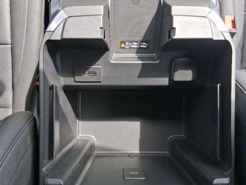 Used 2023 GMC Sierra 1500 SLT w/ SLT Premium Package image 18