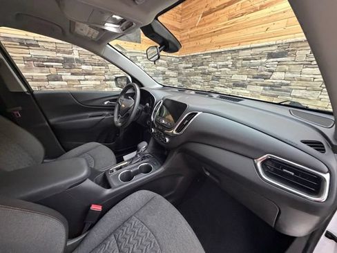 Used 2022 Chevrolet Equinox LT AWD/4WD image 15