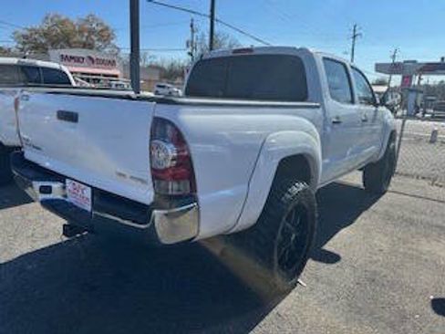 Used 2011 Toyota Tacoma PreRunner w/ SR5 Pkg #2 image 4