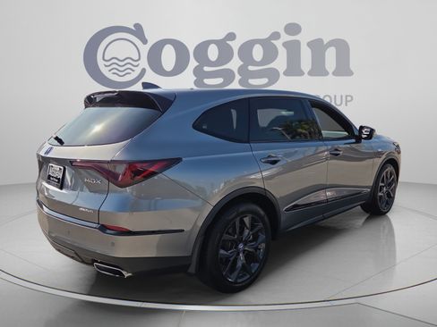 Used 2023 Acura MDX A-Spec AWD/4WD image 5