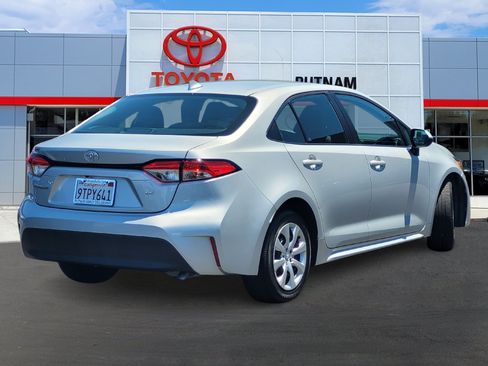 Used 2023 Toyota Corolla LE FWD image 3