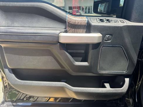 Used 2019 Ford F250 Lariat w/ Lariat Ultimate Package AWD/4WD image 20