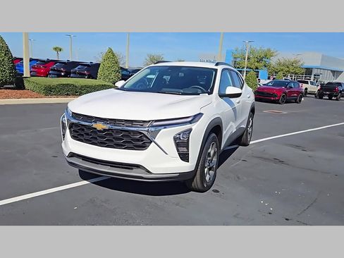 New 2026 Chevrolet Trax LT w/ Driver Confidence Package image 24