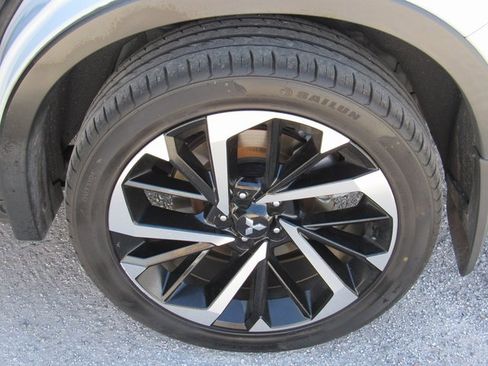 Used 2022 Mitsubishi Outlander SEL image 11