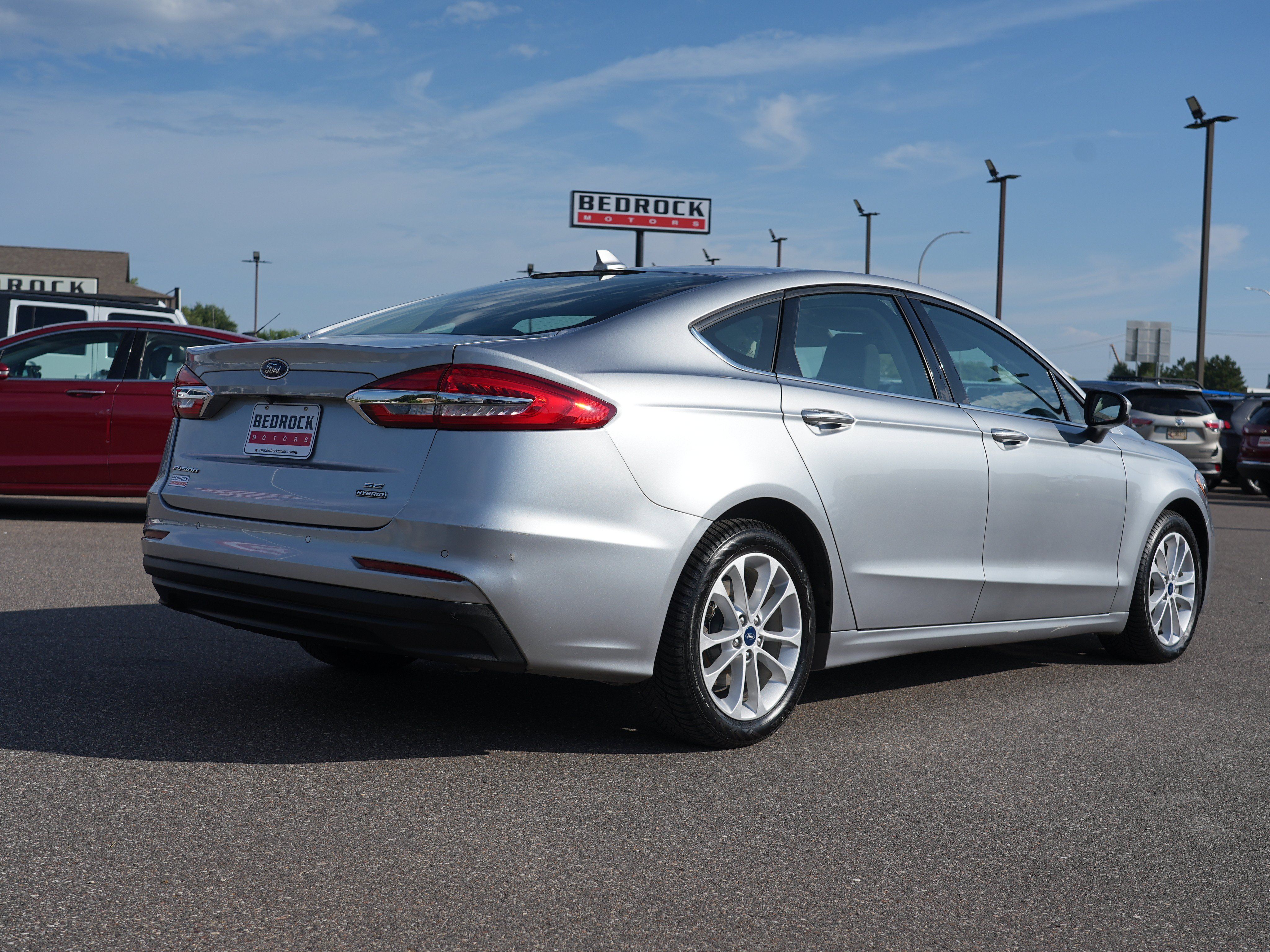 Used 2020 Ford Fusion SE FWD image 3