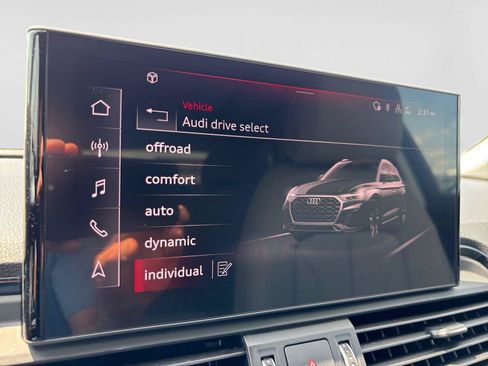 Used 2023 Audi Q5 2.0T Premium Plus w/ Premium Plus Package AWD/4WD image 23