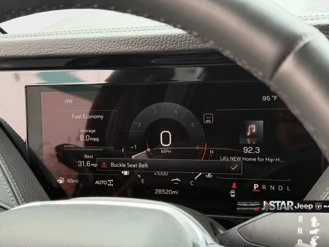 Used 2025 GMC Yukon XL Denali AWD/4WD image 33