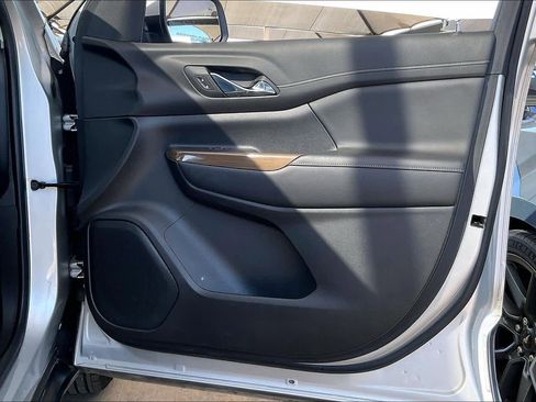 Used 2020 GMC Acadia SLE image 22