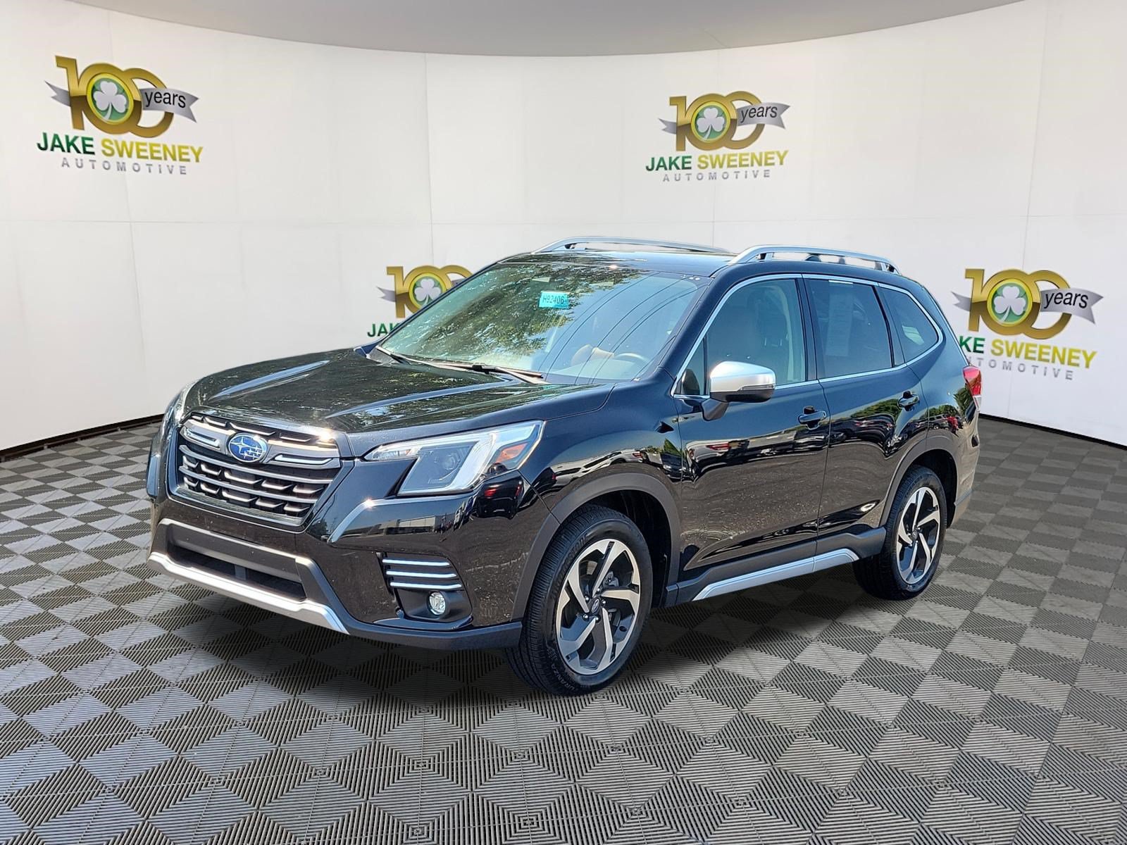 Used 2023 Subaru Forester Touring w/ Popular Package #3 AWD/4WD image 3