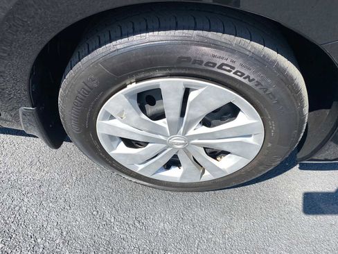 Used 2024 Nissan Versa S w/ Trunk Package image 35