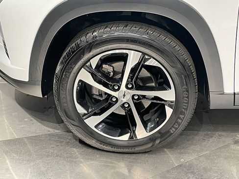 Used 2024 Chevrolet Trax RS w/ Driver Confidence Package image 34