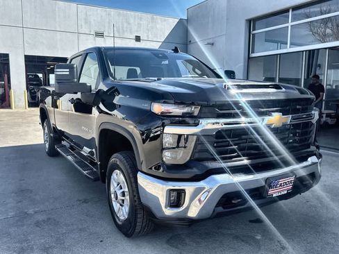 Used 2025 Chevrolet Silverado 2500 LT w/ Convenience Package image 6