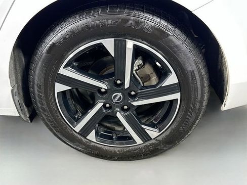 Used 2024 Nissan Sentra SV image 28