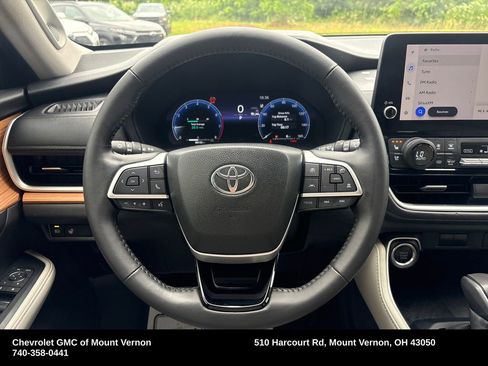 Used 2024 Toyota Grand Highlander FWD image 17