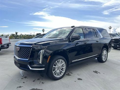 New 2026 Cadillac Escalade ESV Luxury w/ LPO, Floor Liner Package image 7