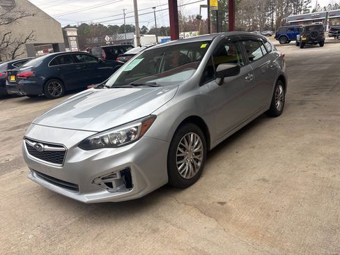 Used 2018 Subaru Impreza 2.0i image 2