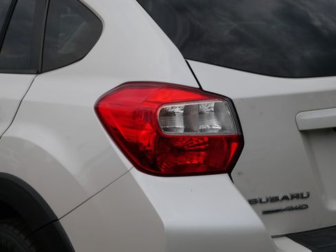 Used 2013 Subaru Crosstrek 2.0i Limited w/ Popular Pkg 2 AWD/4WD image 5