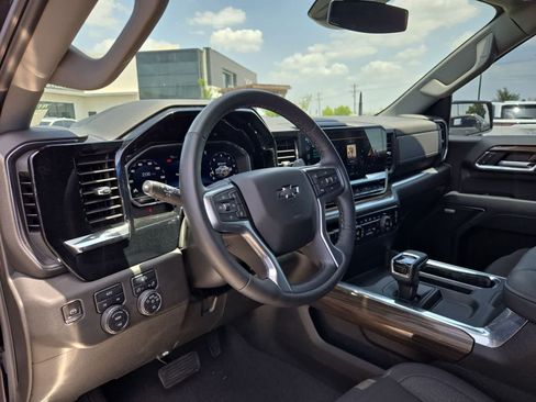 Used 2024 Chevrolet Silverado 1500 RST w/ Texas Edition Plus AWD/4WD image 2