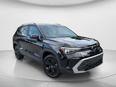 New 2026 Volkswagen Taos SE FWD image 4