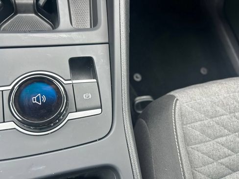 Certified 2025 Volkswagen Tiguan S FWD image 55