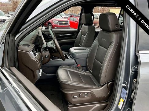 Used 2021 GMC Yukon Denali w/ Denali Premium Package image 20