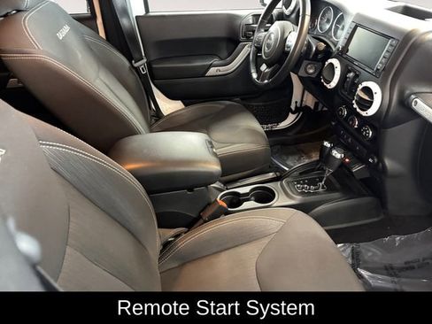 Used 2018 Jeep Wrangler Unlimited Sahara image 4