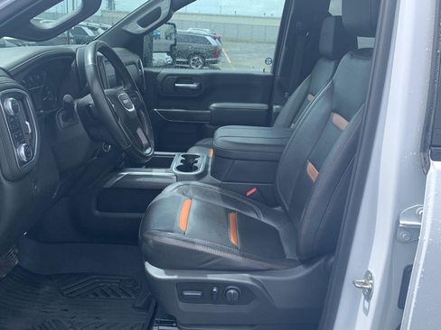 Used 2023 GMC Sierra 2500 AT4 w/ Gooseneck/5TH Wheel Package AWD/4WD image 9