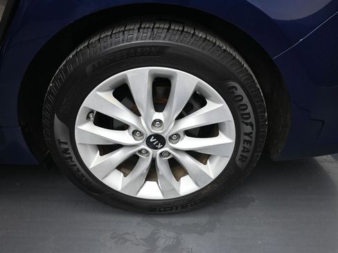 Used 2018 Kia Optima LX w/ 17" Alloy Wheels Package image 20