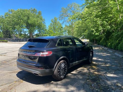 Used 2019 Lincoln Nautilus Reserve AWD/4WD image 5