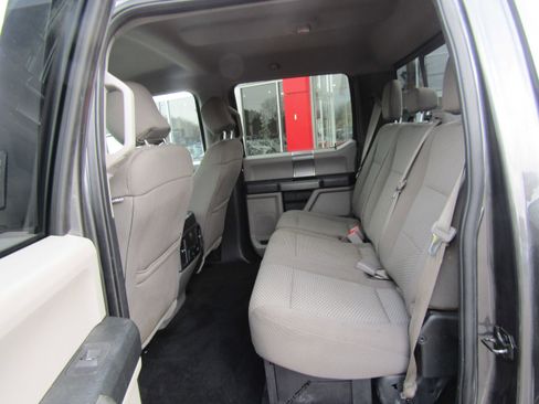 Used 2017 Ford F250 XLT w/ XLT Premium Package image 21