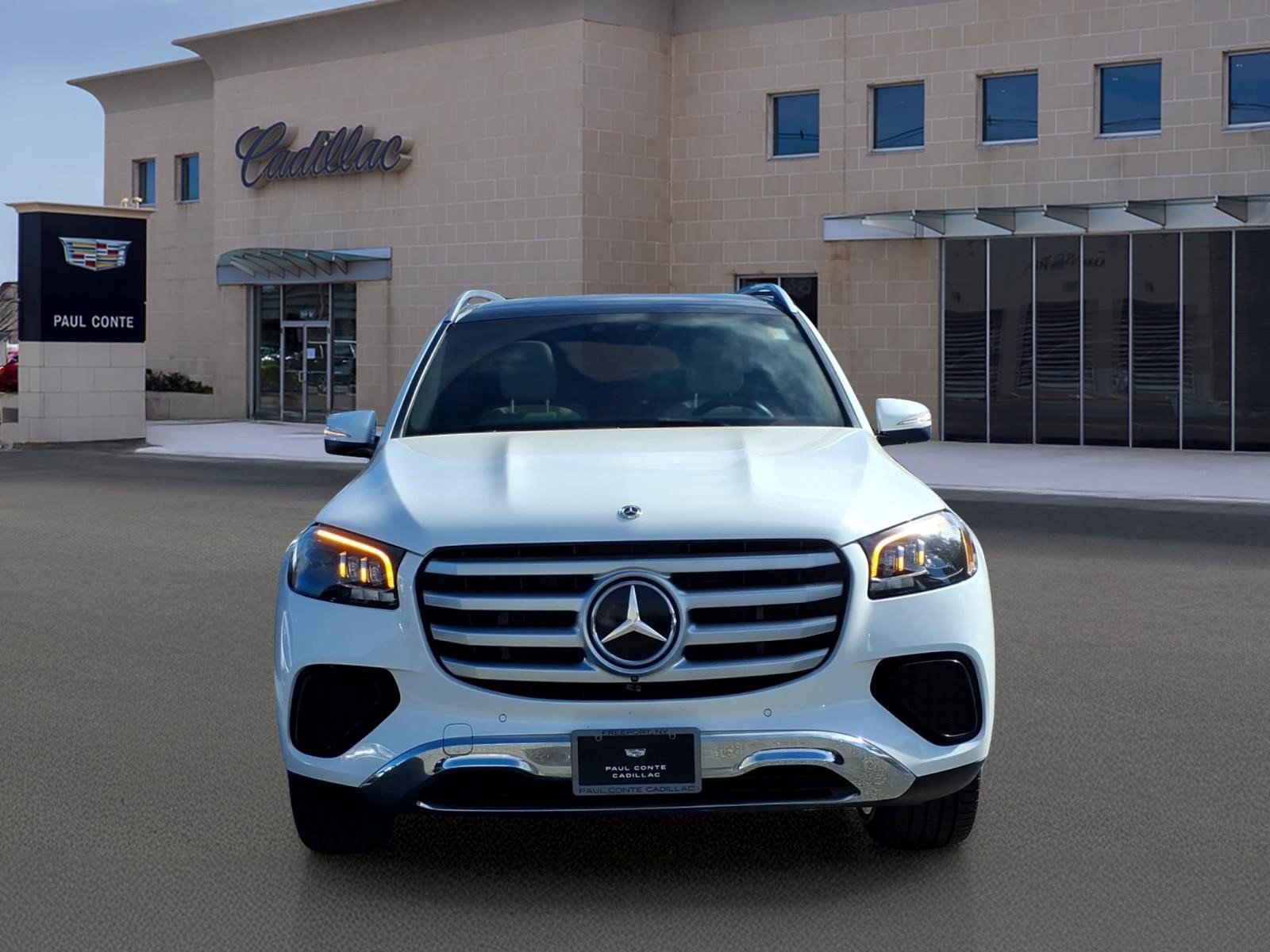 Used 2025 Mercedes-Benz GLS 450 4MATIC image 2