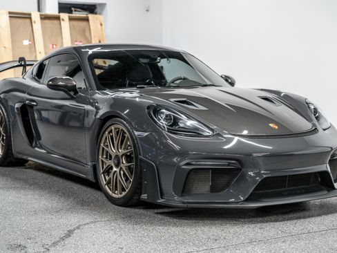 Used 2023 Porsche 718 Cayman GT4 RS image 3