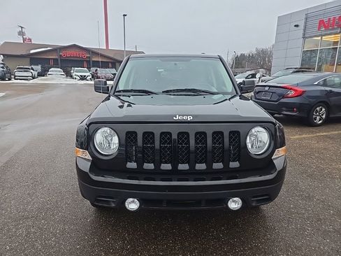 Used 2015 Jeep Patriot Latitude image 2