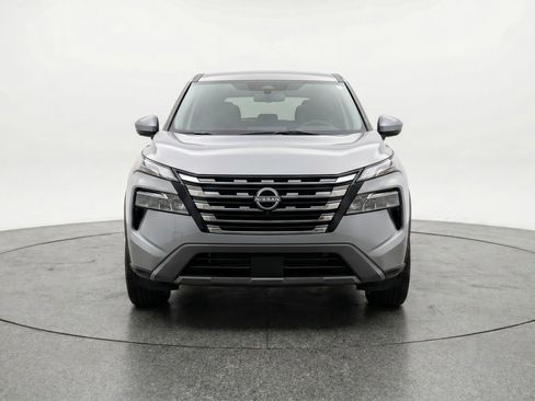 Used 2025 Nissan Rogue SV FWD image 2